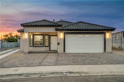 6132 Glacier Ave, Las Vegas, NV, 89156-5838 | Card Image