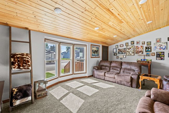 421 1 St Ave S, House other with 5 bedrooms, 3 bathrooms and null parking in Fairfield MT | Image 15