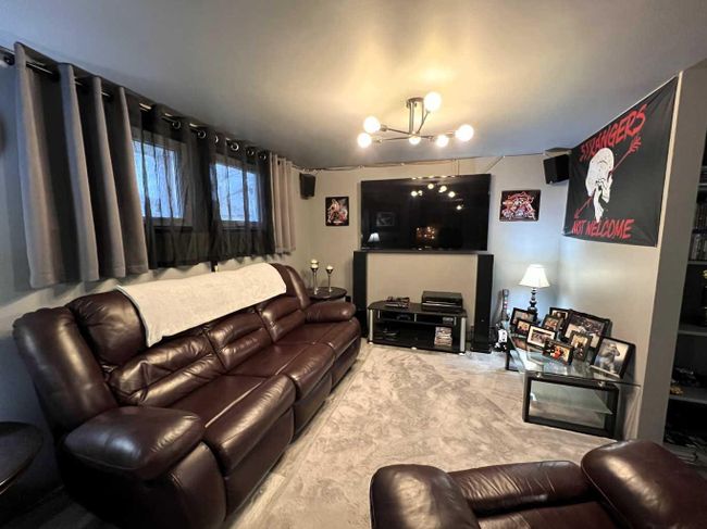 1946 15 Avenue Se, Home with 3 bedrooms, 2 bathrooms and 2 parking in Medicine Hat AB | Image 30