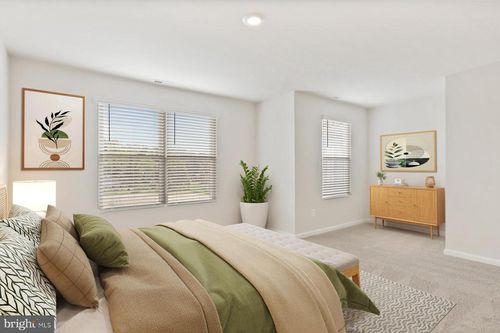 74 Cramsford St, FALLING WATERS, WV, 25419-3401 | Card Image