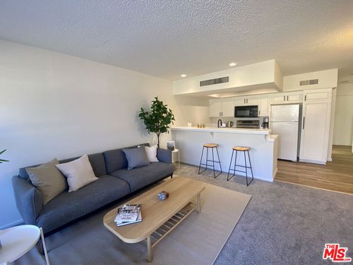 318-1655 E Palm Canyon Dr, Palm Springs, CA, 92264-8804 | Card Image