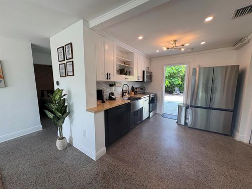 2711 Ne 11th Ter, Pompano Beach, FL, 33064-6317 | Card Image