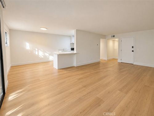 355-7300 Franklin Ave, Los Angeles, CA, 90046-2256 | Card Image