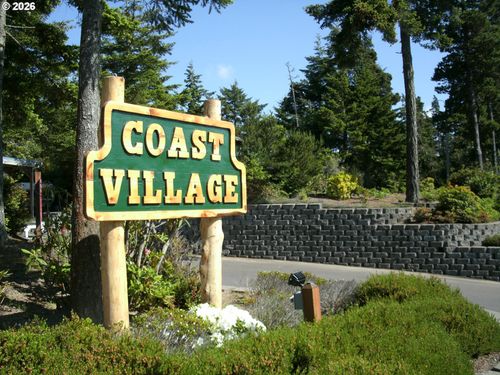 223 Azalea St, Florence, OR, 97439-8778 | Card Image