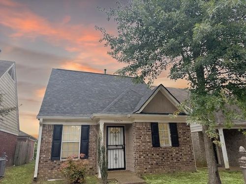 10225 Sterling Ridge Dr, Cordova, TN, 38018-3614 | Card Image