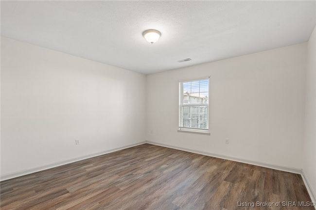 207 Colonial Club Dr, Condo with 2 bedrooms, 2 bathrooms and null parking in New Albany IN | Image 20