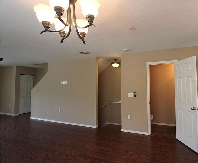 Living Area | Image 6