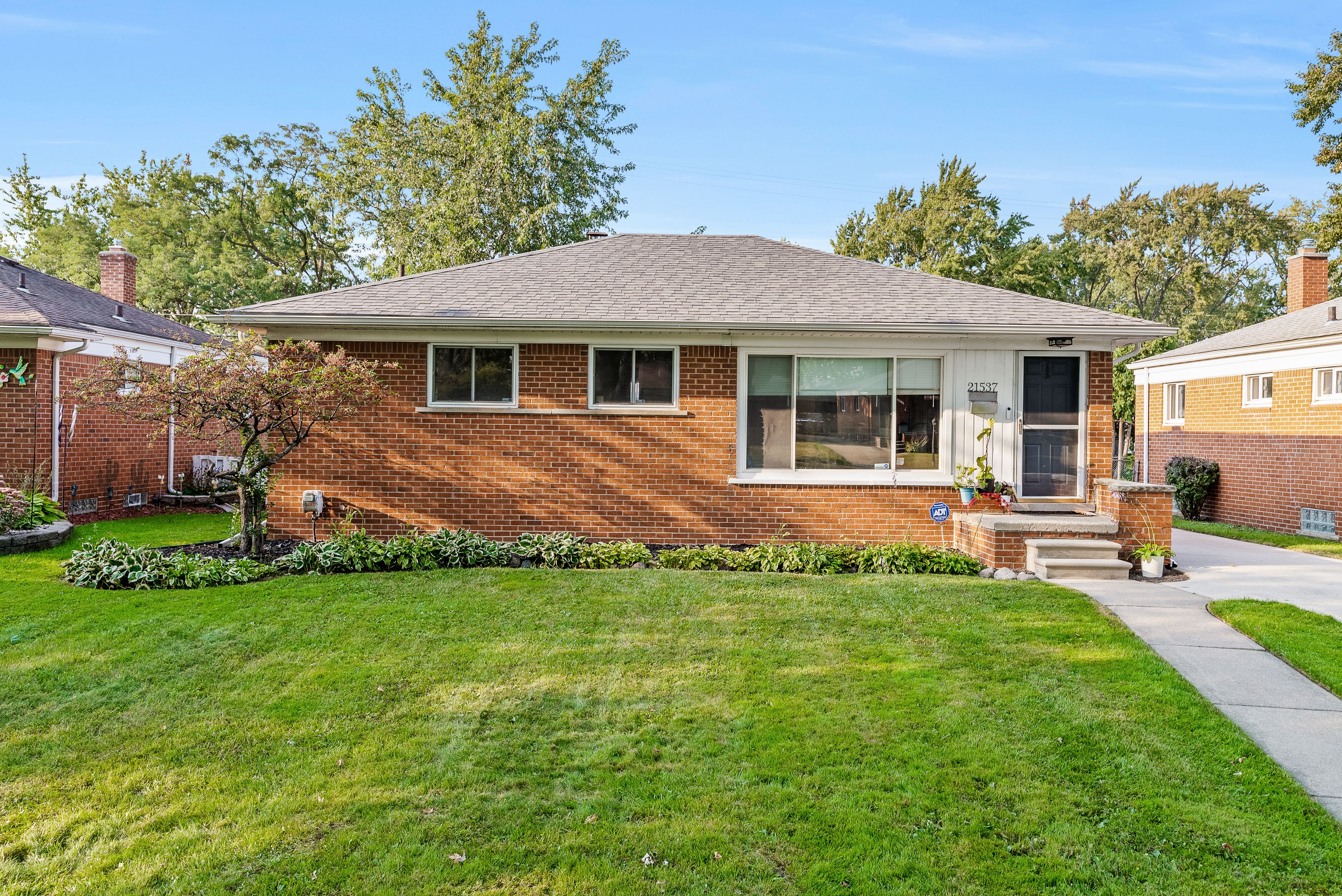 Share St, Saint Clair Shores, MI 48082