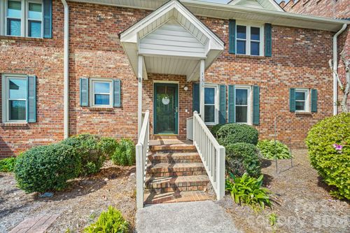 1160 Crestmont Dr Se, Concord, NC, 28025-8796 | Card Image