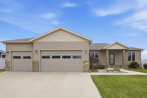4727 6th St W, West Fargo, ND, 58078-4600 | Card Image