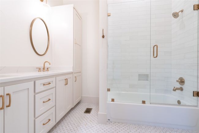 1605 S Main St, House other with 3 bedrooms, 4 bathrooms and 5 parking in Georgetown TX | Image 25
