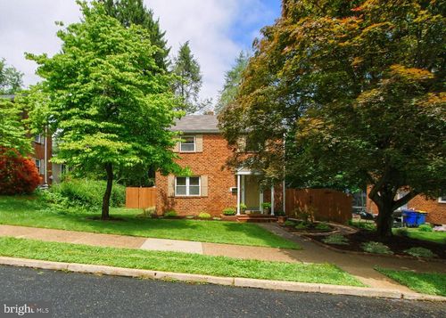 805 5th St, NEW CUMBERLAND, PA, 17070-1825 | Card Image