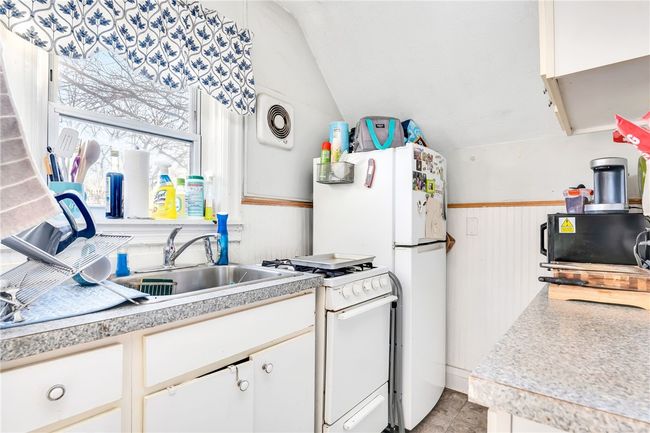 132 Pidge Ave, Home with 3 bedrooms, 3 bathrooms and null parking in Pawtucket RI | Image 21
