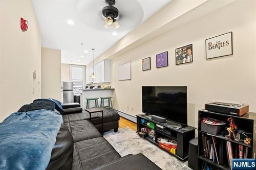 358 3rd St, Hoboken, NJ, 07030-8705 | Card Image