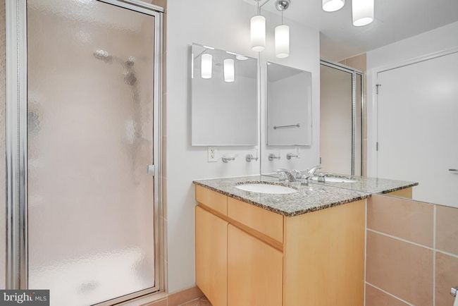 APT-900 - 675 E St Nw, Condo with 2 bedrooms, 4 bathrooms and null parking in WASHINGTON DC | Image 32