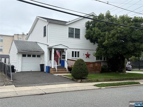 322 Grove St, East Rutherford, NJ, 07073-1711 | Card Image