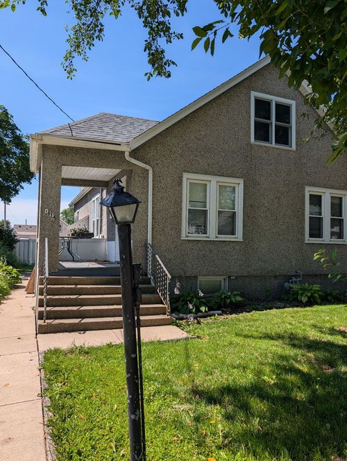1614 7th St, Peru, IL, 61354-2652 | Card Image