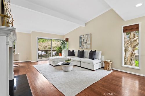 31 Aspen Way, Rolling Hills Estates, CA, 90274-3407 | Card Image