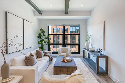 apt-212-70 Memorial Plz, Pleasantville, NY, 10570-3068 | Card Image