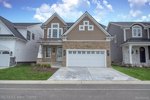 213 Mountain View Ln, Milford, MI, 48380 | Card Image