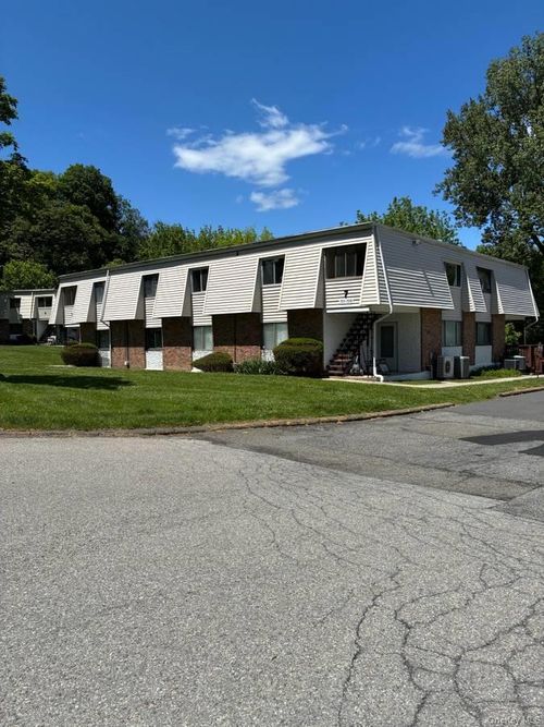 7e-705 Cortland Dr, Newburgh, NY, 12550-8614 | Card Image