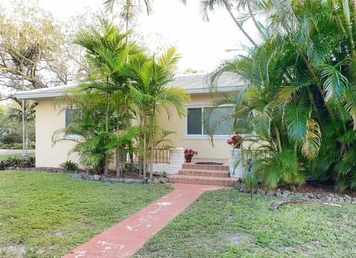350 Ne 107th Street, Other Florida, FL, 33161 | Card Image