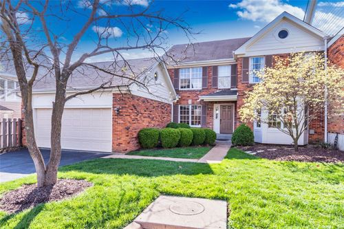14 Webster Oaks Dr, Webster Groves, MO, 63119-4664 | Card Image