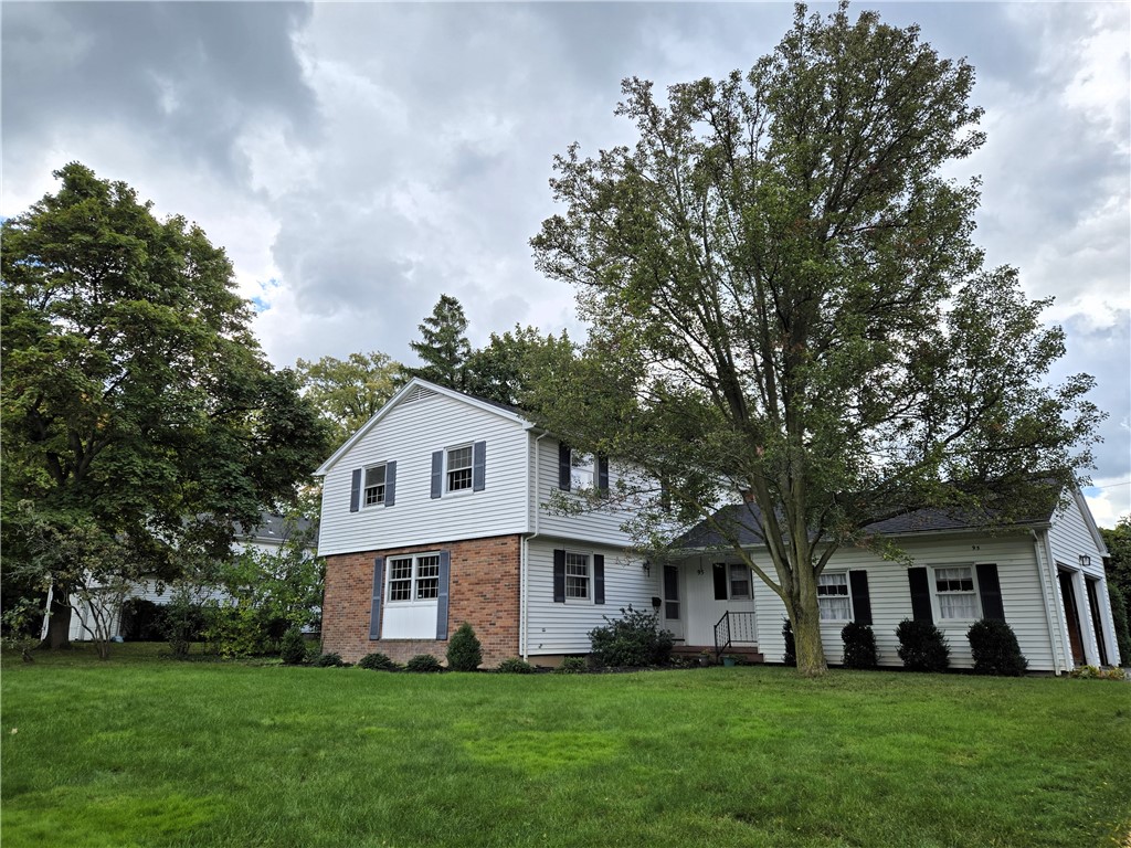 Viennawood Dr, Rochester, NY 14618