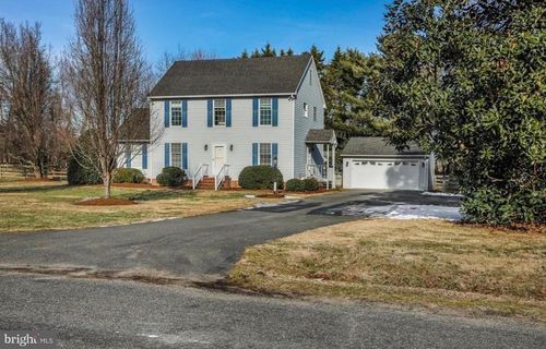 139 Wakefield St, Montross, VA, 22520-2761 | Card Image