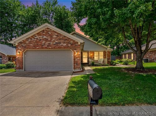 4206 Treesdale Dr, Sellersburg, IN, 47172-9251 | Card Image