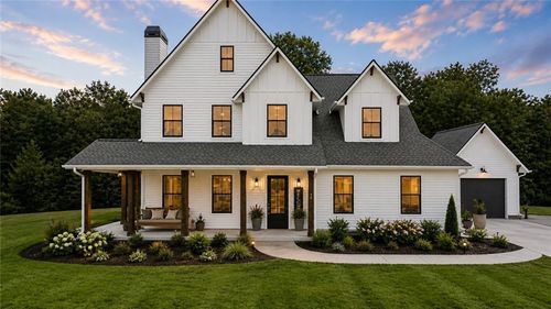 95 Old Town Rd, Dacula, GA, 30019-5600 | Card Image
