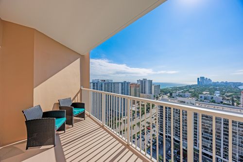 pha-1985 S Ocean Dr, Hallandale Beach, FL, 33009-5926 | Card Image