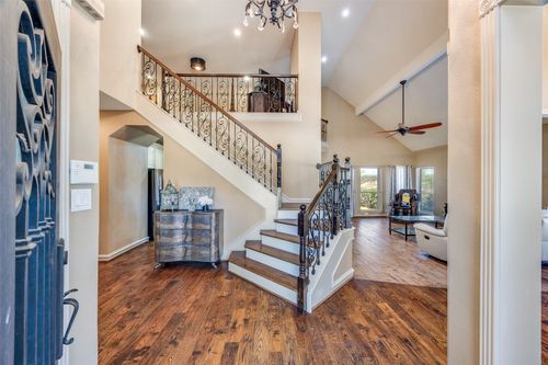 3807 Keystone Ct, Carrollton, TX, 75007-1909 | Card Image