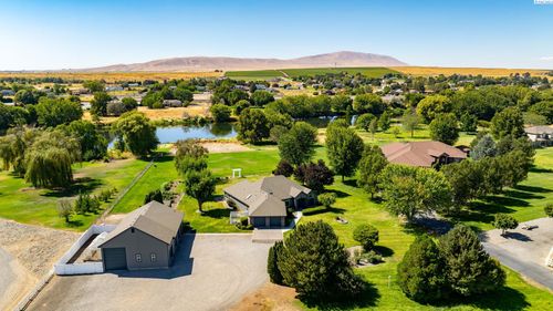 97218 Northstar Pr Ne, West Richland, WA, 99353-6224 | Card Image