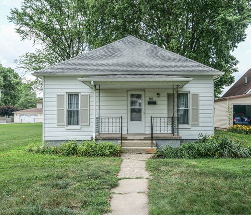 207 N Pine St, Villa Grove, IL, 61956-1425 | Card Image
