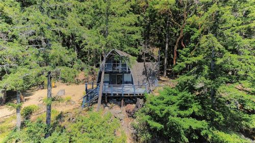 155 Mountain Park Dr, Salt Spring Island, BC, V8K1G3 | Card Image