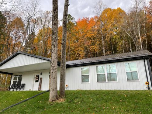 813 Eaton Hollow Rd Sw, Lancaster, OH, 43130-9620 | Card Image