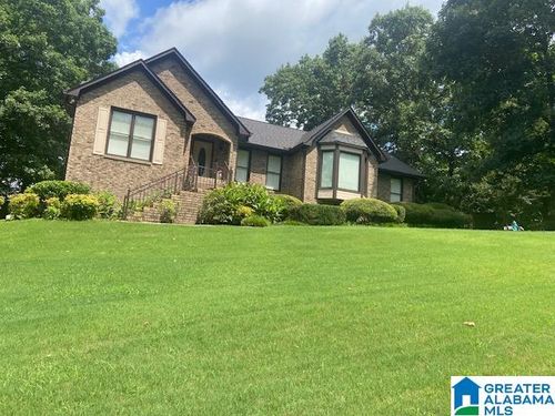 5785 Meadowview Dr, TRUSSVILLE, AL, 35173-2277 | Card Image