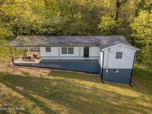 501 Hollingsworth Ln, Clinton, TN, 37716-2321 | Card Image