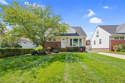 View of front of house with a front lawn | Image 1