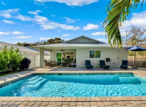 737 91st Ave N, Naples, FL, 34108-2424 | Card Image
