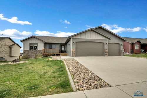 4376 Vinecliff Dr, Rapid City, SD, 57703-6951 | Card Image