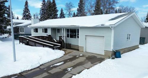 1216 10 St Se, Slave Lake, AB, T0G2A3 | Card Image