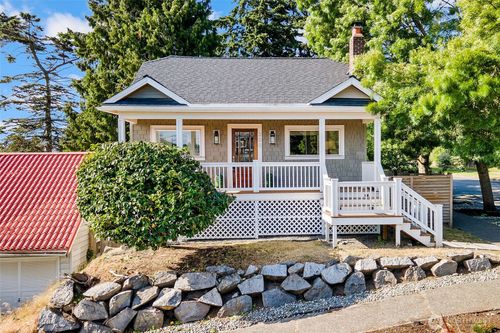 300 Nw 47th St, Seattle, WA, 98107-4445 | Card Image