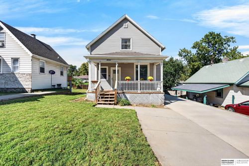 3840 Grover Street, Omaha, NE, 68105 | Card Image