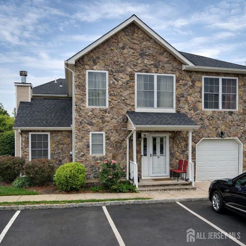 78 Chariot Ct, Piscataway, NJ, 08854-6665 | Card Image