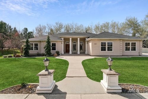 977 N Woodvalley Pl, Eagle, ID, 83616-3587 | Card Image