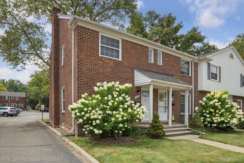 23112 Marter Rd, Saint Clair Shores, MI, 48080-2727 | Card Image