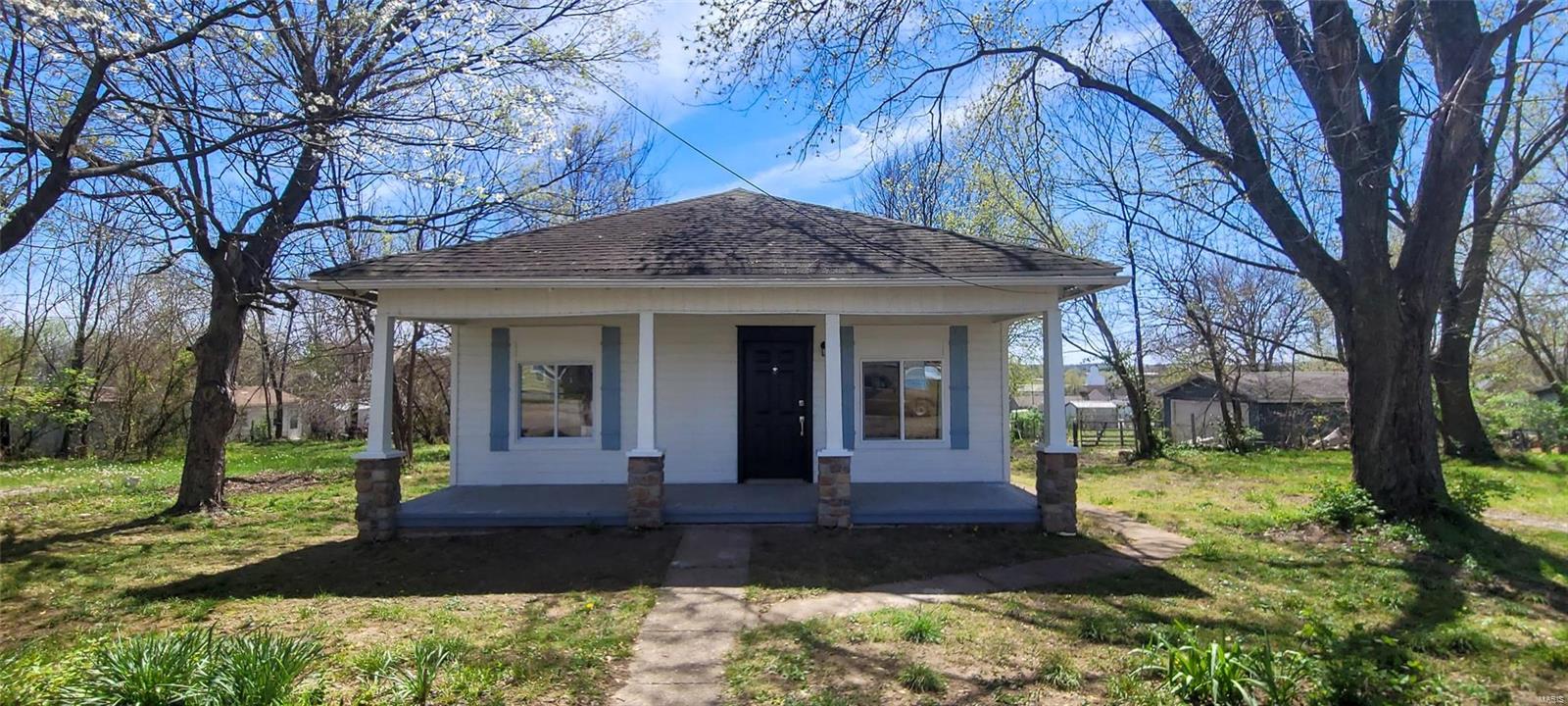 Kelly St, Fredericktown, MO 63645