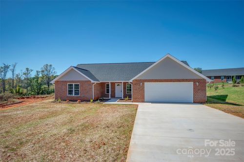 180 Central Park Cir, Spindale, NC, 28160-1575 | Card Image